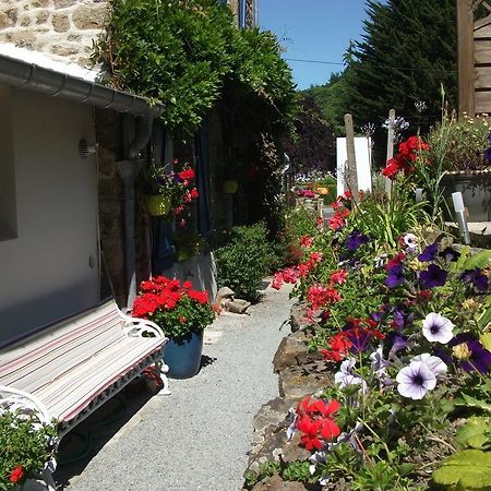 Au Bon Accueil Bed & Breakfast Saint-Marcan Екстериор снимка