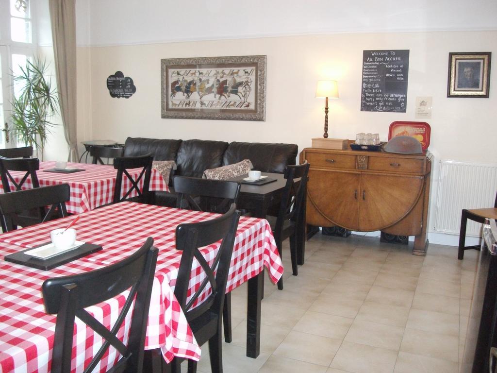 Au Bon Accueil Bed & Breakfast Saint-Marcan Стая снимка