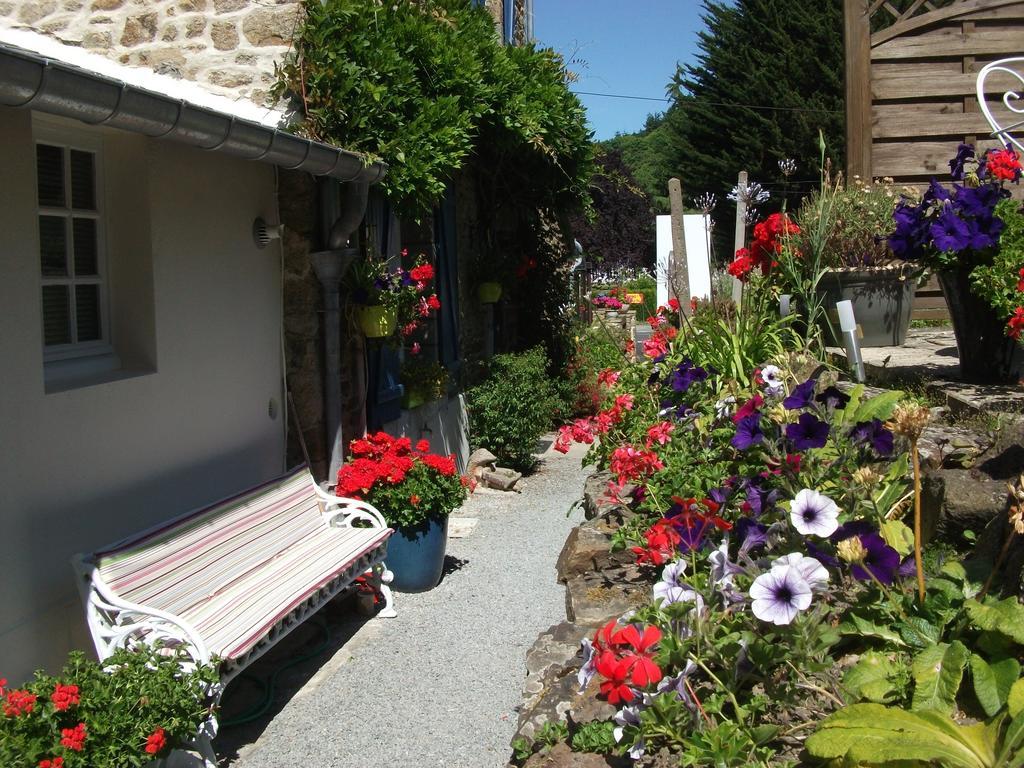 Au Bon Accueil Bed & Breakfast Saint-Marcan Екстериор снимка