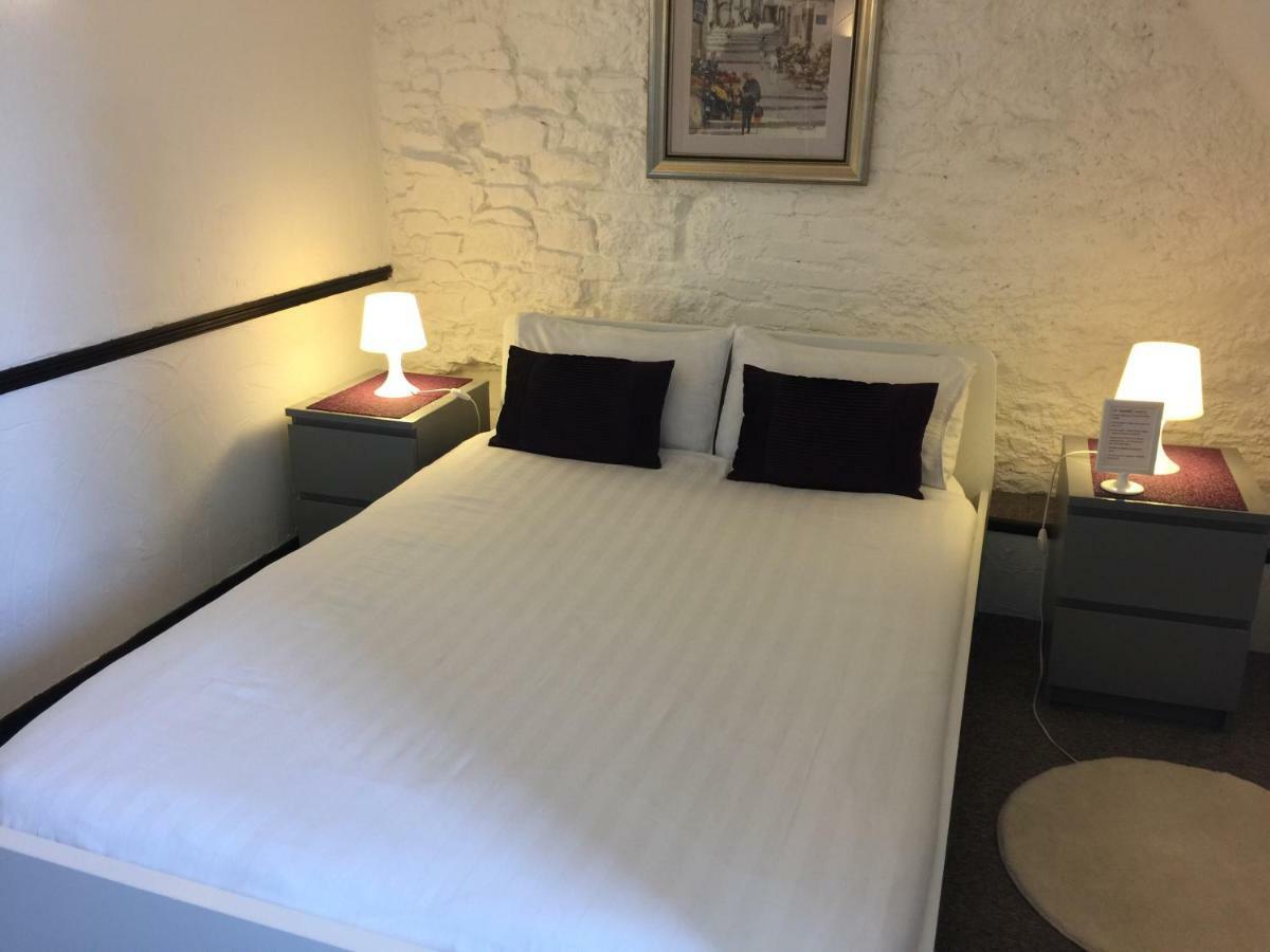 Au Bon Accueil Bed & Breakfast Saint-Marcan Екстериор снимка